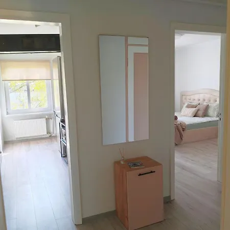Family Apartment, Private Parking Lejlighed *
